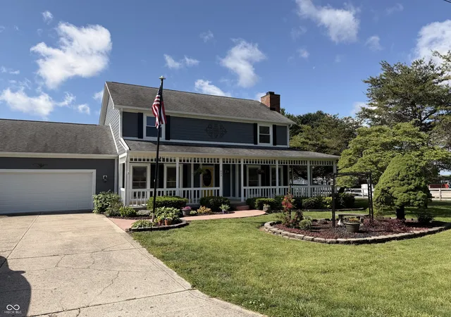 Photo 2 of Single family home for sale at 809 W Pearl St, Trafalgar, IN 46181 | MLS# 22101051 | Listing updated on 2026-09-15