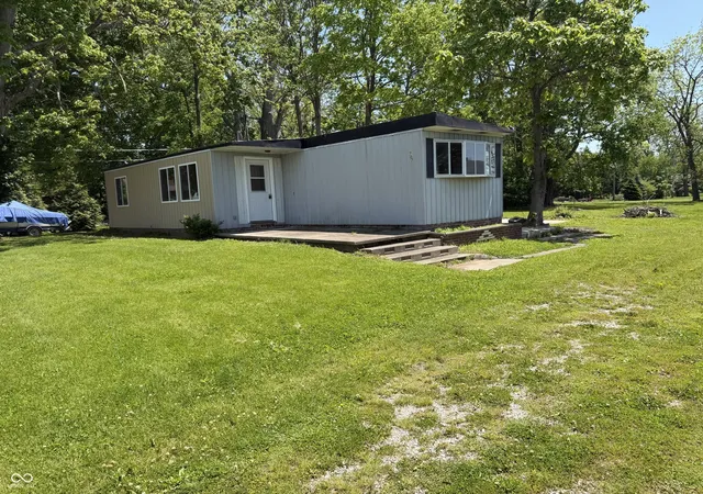 Photo 3 of Manufactured home for sale at 707 Hawkes St, Rockville, IN 47872 | MLS# 22101408 | Listing updated on 2026-09-15