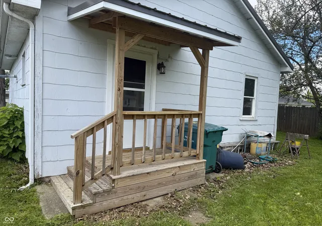 Photo 2 of Single family home for sale at 722 N 24th Street, New Castle, IN 47362 | MLS# 22101462 | Listing updated on 2026-09-10