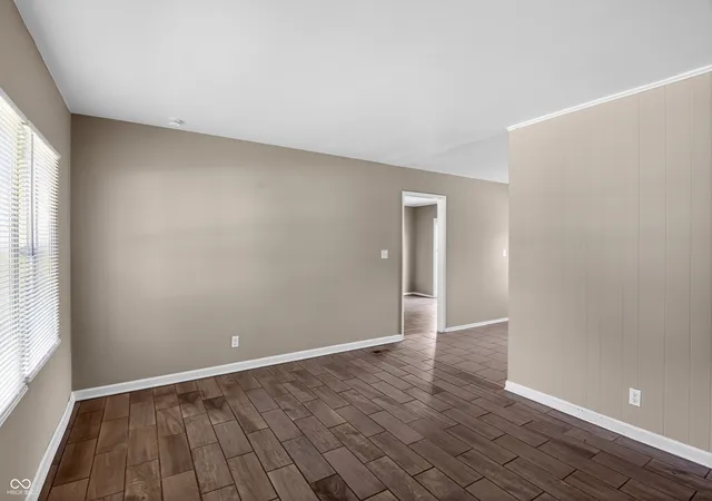 Photo 4 of Single family home for sale at 6231 Meadowlark Dr, Indianapolis, IN 46226 | MLS# 22101533 | Listing updated on 2026-09-12