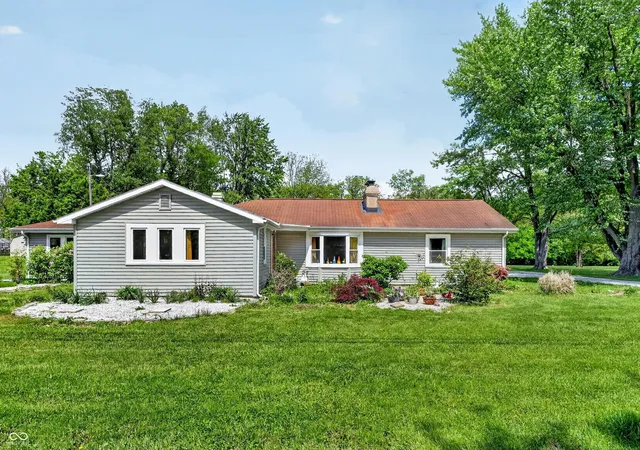 Photo 1 of Sale Pending at 3426 W 8th Street, Anderson, IN 46011 | MLS# 22101742 | Listing updated on 2026-10-06