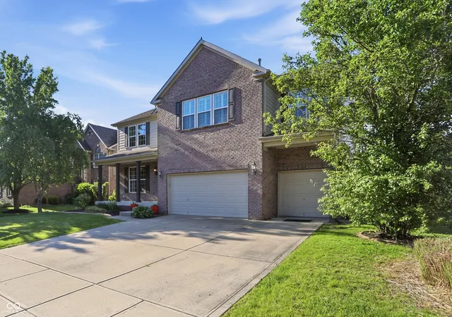 Photo 3 of Sale Pending at 4499 Diamond Ridge, Greenwood, IN 46143 | MLS# 22101974 | Listing updated on 2026-09-15