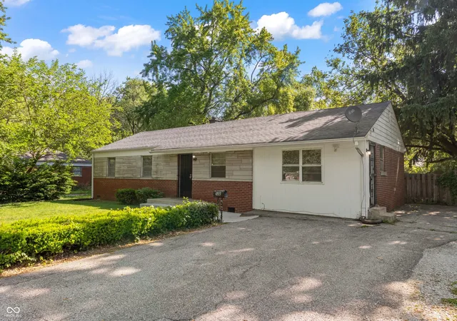 Photo 1 of Single family home for sale at 4315 N Whittier Pl, Indianapolis, IN 46226 | MLS# 22102187 | Listing updated on 2026-09-10