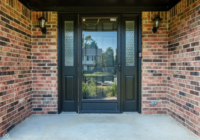 Photo 4 of Single family home for sale at 7313 Highburry Dr, Indianapolis, IN 46256 | MLS# 22102435 | Listing updated on 2026-10-15
