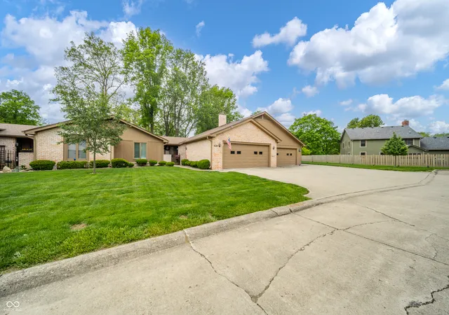 Photo 1 of Sale Pending at 3711 Ironwood Pl, Anderson, IN 46011 | MLS# 22102760 | Listing updated on 2026-09-24