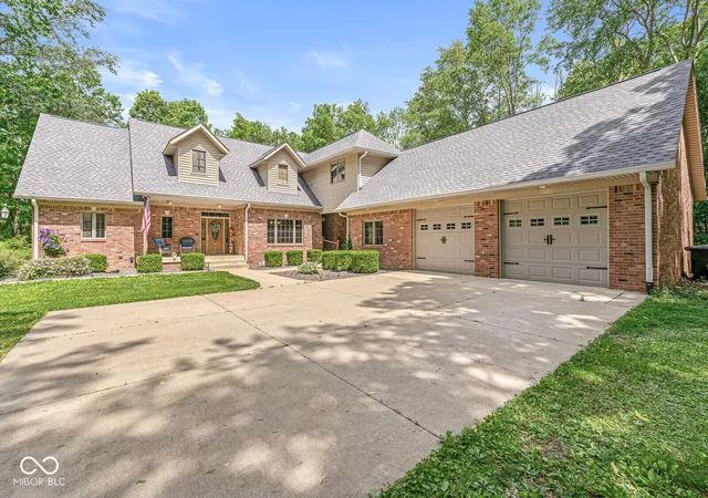 Photo 1 of Single family home for sale at 5599 N Brandywine Rd, Shelbyville, IN 46176 | MLS# 22102940 | Listing updated on 2026-09-29
