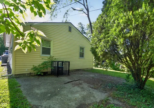 Photo 4 of Single family home for sale at 3842 N Butler Ave, Indianapolis, IN 46226 | MLS# 22103338 | Listing updated on 2026-09-12
