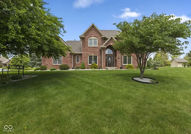 Photo 1 of Sale Pending at 1846 S Fox Cvs Blvd, New Palestine, IN 46163 | MLS# 22103393 | Listing updated on 2026-09-11