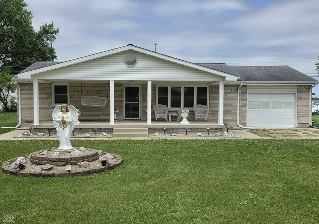 Photo 2 of Single family home for sale at 604 E Gatewood Dr, Westport, IN 47283 | MLS# 22103636 | Listing updated on 2026-09-22