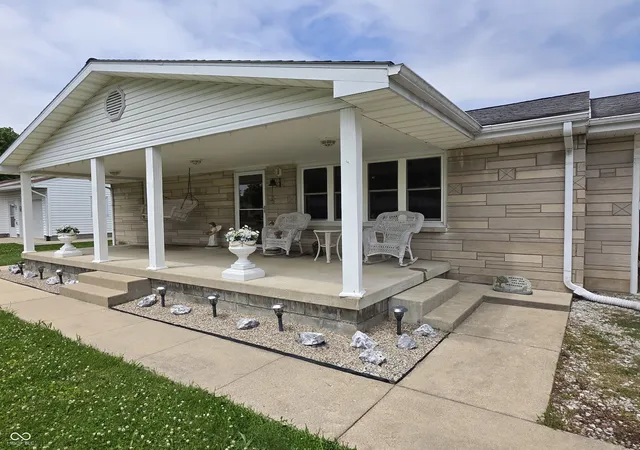 Photo 3 of Single family home for sale at 604 E Gatewood Dr, Westport, IN 47283 | MLS# 22103636 | Listing updated on 2026-09-22