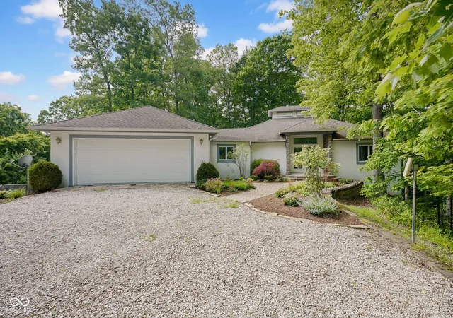 Photo 3 of Single family home for sale at 6889 Foremans Psge Rd, Nashville, IN 47448 | MLS# 22103720 | Listing updated on 2026-09-11