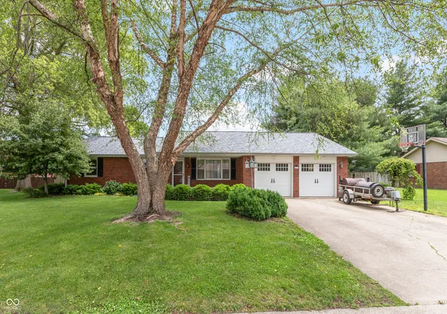 Photo 3 of Single family home for sale at 437 Schleter Ct, Seymour, IN 47274 | MLS# 22103730 | Listing updated on 2026-09-10