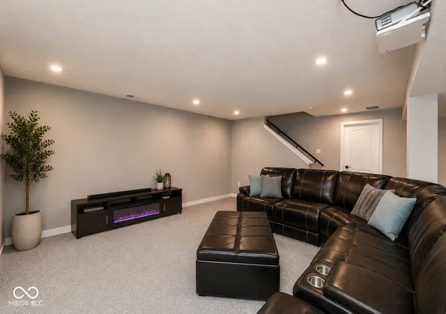 Photo 4 of Sale Pending at 19910 Chatham Green Dr, Westfield, IN 46074 | MLS# 22103755 | Listing updated on 2026-09-08