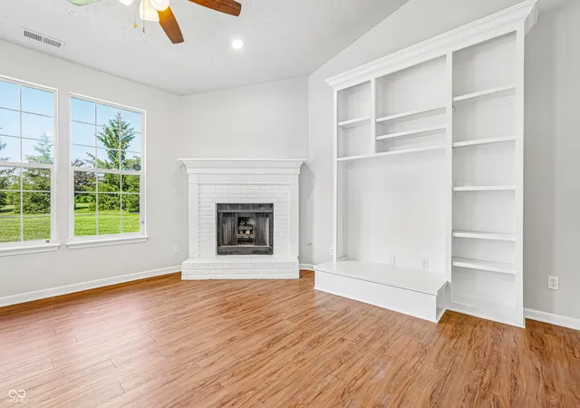 Photo 3 of Single family home for sale at 2082 Lawrin Ct, Indianapolis, IN 46234 | MLS# 22104080 | Listing updated on 2026-10-01