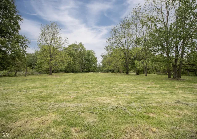 Photo 4 of Sale Pending at 8117 S 500 East, Jonesboro, IN 46938 | MLS# 22104168 | Listing updated on 2026-10-07