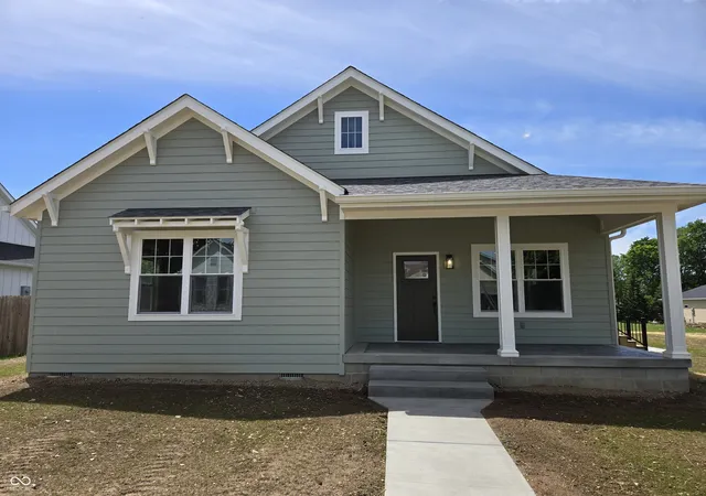 Photo 1 of Single family home for sale at 503 E Sigler St, Frankton, IN 46044 | MLS# 22104209 | Listing updated on 2026-09-10