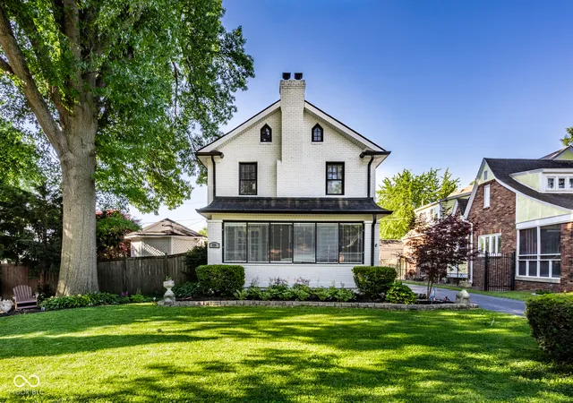 Photo 2 of Sale Pending at 215 Berkley Rd, Indianapolis, IN 46208 | MLS# 22104211 | Listing updated on 2026-09-14