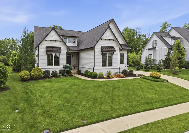 Photo 3 of Single family home for sale at 429 Chatham Hills Blvd, Westfield, IN 46074 | MLS# 22104446 | Listing updated on 2026-09-25