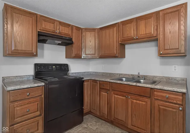 Photo 4 of Single family home for sale at 5884 E 42nd Street, Indianapolis, IN 46226 | MLS# 22104724 | Listing updated on 2026-09-12