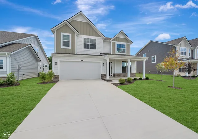 Photo 2 of Single family home for sale at 10043 Rosalee Dr, Noblesville, IN 46060 | MLS# 22105028 | Listing updated on 2026-09-29