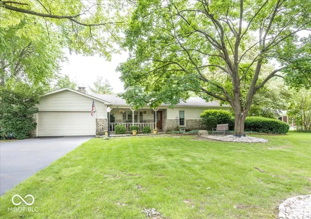 Photo 2 of Single family home for sale at 11520 Timberlane Dr, Fishers, IN 46038 | MLS# 22105230 | Listing updated on 2026-09-11