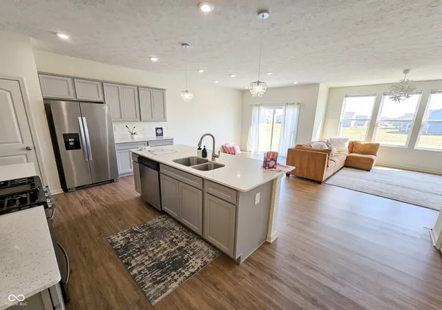 Photo 3 of Townhouse for sale at 18702 Terra Vista Pl, Westfield, IN 46074 | MLS# 22105301 | Listing updated on 2026-09-24