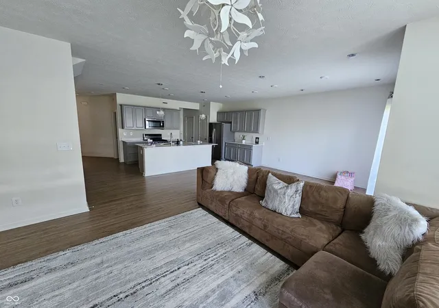 Photo 4 of Townhouse for sale at 18702 Terra Vista Pl, Westfield, IN 46074 | MLS# 22105301 | Listing updated on 2026-09-24