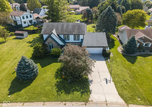 Photo 3 of Single family home for sale at 725 Morse Landing Dr, Cicero, IN 46034 | MLS# 22105365 | Listing updated on 2026-09-24