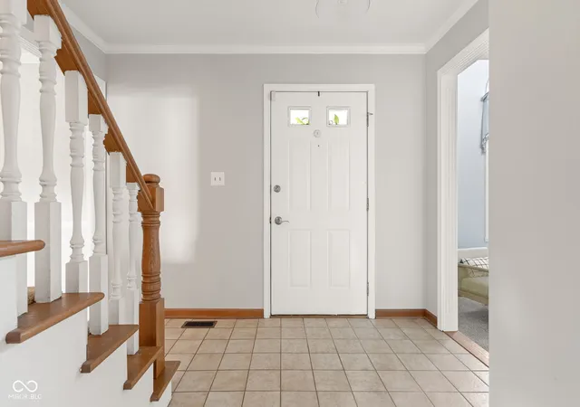 Photo 4 of Single family home for sale at 725 Morse Landing Dr, Cicero, IN 46034 | MLS# 22105365 | Listing updated on 2026-10-22