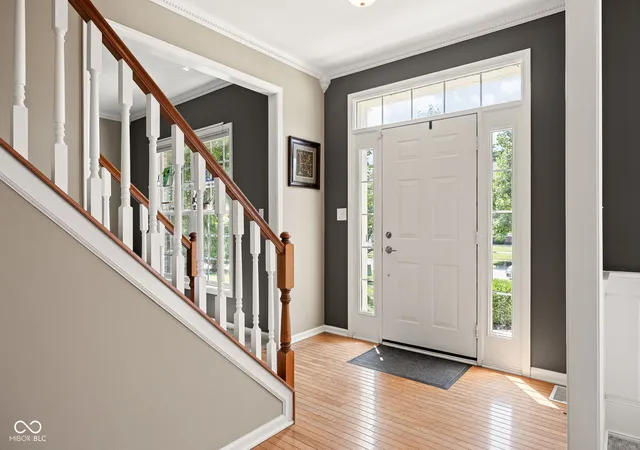 Photo 3 of Single family home for sale at 5712 Pebblestone Ct, Carmel, IN 46033 | MLS# 22105613 | Listing updated on 2026-09-11