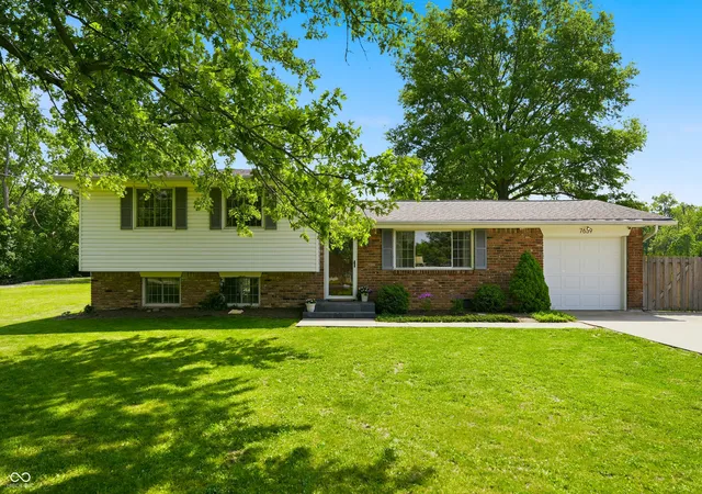 Photo 1 of Single family home for sale at 7639 Indian Lake Rd, Indianapolis, IN 46236 | MLS# 22105695 | Listing updated on 2026-09-23