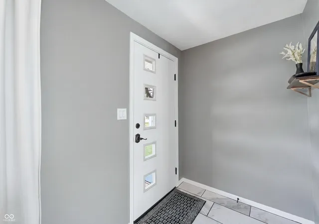 Photo 3 of Single family home for sale at 7639 Indian Lake Rd, Indianapolis, IN 46236 | MLS# 22105695 | Listing updated on 2026-09-23