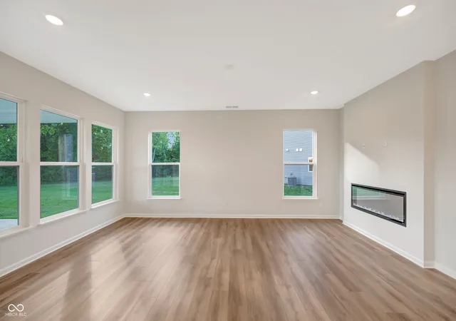 Photo 4 of Single family home for sale at 5538 Aspen Wood Ln, Indianapolis, IN 46239 | MLS# 22105706 | Listing updated on 2026-09-22