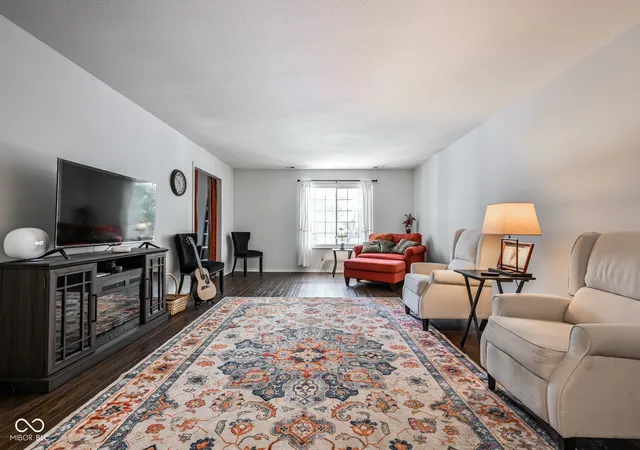 Photo 2 of Sale Pending at 6508 Park Central Way #6508C, Indianapolis, IN 46260 | MLS# 22105749 | Listing updated on 2026-09-14