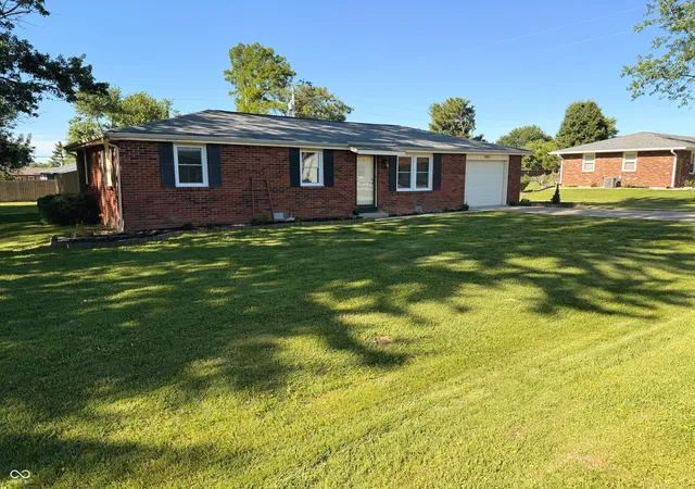 Photo 2 of Sale Pending at 8262 E Rockwood St, Columbus, IN 47203 | MLS# 22105927 | Listing updated on 2026-09-10