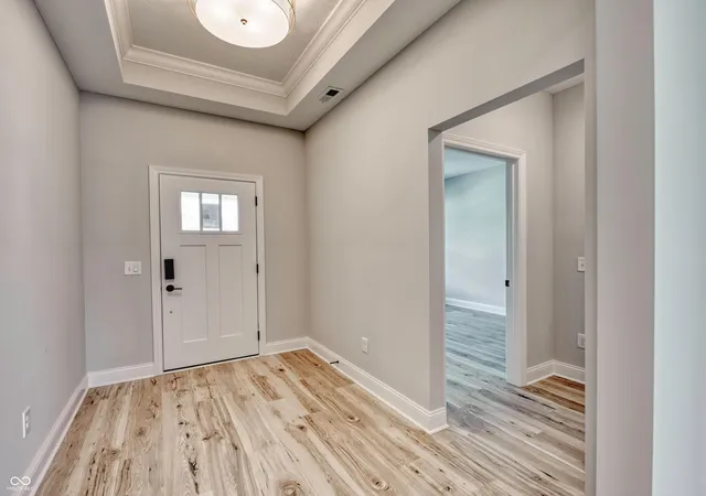 Photo 3 of Single family home for sale at 7073 Yosemite Dr, Zionsville, IN 46077 | MLS# 22105930 | Listing updated on 2026-09-28