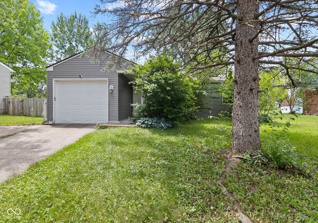 Photo 1 of Single family home for sale at 6627 Muirfield Way, Indianapolis, IN 46237 | MLS# 22106237 | Listing updated on 2026-09-23