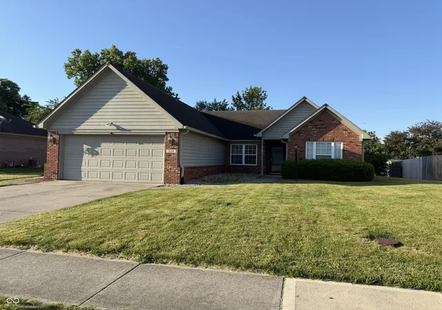 Photo 1 of Single family home for sale at 524 Jubilee Ln, Avon, IN 46123 | MLS# 22106379 | Listing updated on 2026-09-19