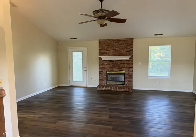 Photo 3 of Single family home for sale at 524 Jubilee Ln, Avon, IN 46123 | MLS# 22106379 | Listing updated on 2026-09-29