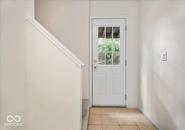 Photo 3 of Condo for sale at 6635 N College Ave, Indianapolis, IN 46220 | MLS# 22106657 | Listing updated on 2026-09-12