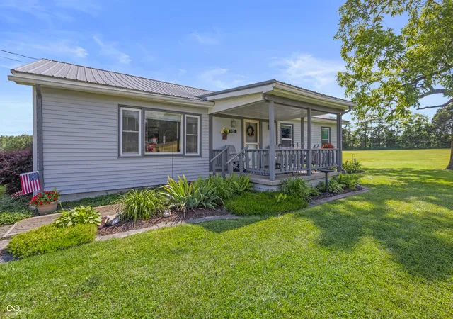 Photo 1 of Sale Pending at 9785 W County Rd 200 N, Seymour, IN 47274 | MLS# 22106716 | Listing updated on 2026-09-15