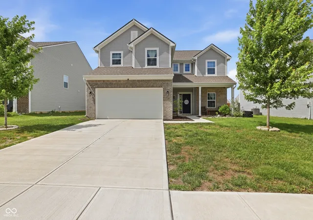 Photo 2 of Single family home for sale at 10108 Caprock Cyn Dr, Indianapolis, IN 46229 | MLS# 22106784 | Listing updated on 2026-09-14