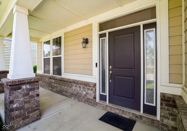 Photo 3 of Single family home for sale at 15710 Chapel Park Dr E, Noblesville, IN 46060 | MLS# 22106863 | Listing updated on 2026-09-11