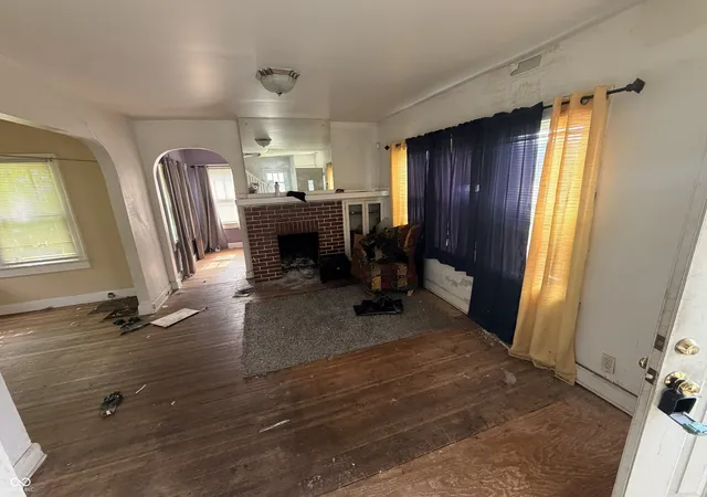 Photo 3 of Sale Pending at 2964 E 42nd Street, Indianapolis, IN 46205 | MLS# 22107127 | Listing updated on 2026-09-10