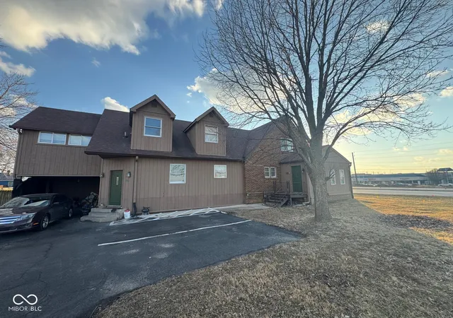 Photo 1 of Sale Pending at 501 E Markwood Ave, Indianapolis, IN 46227 | MLS# 22107644 | Listing updated on 2026-09-15