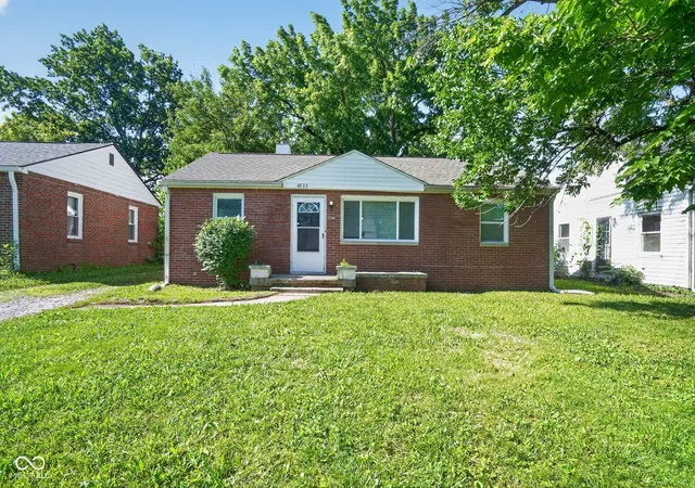 Photo 1 of Single family home for sale at 4933 E 39th Street, Indianapolis, IN 46226 | MLS# 22107906 | Listing updated on 2026-09-12