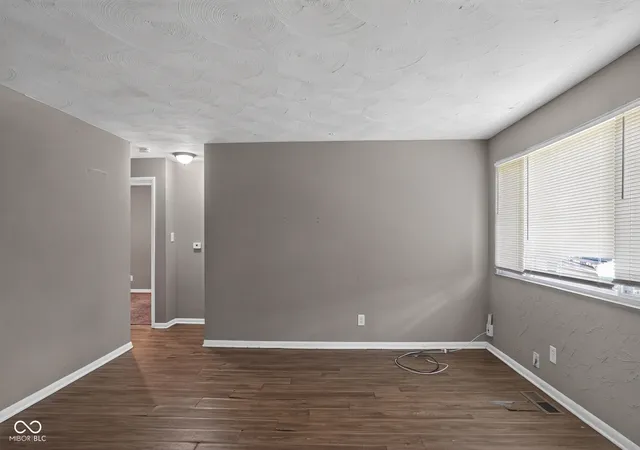 Photo 3 of Single family home for sale at 4933 E 39th Street, Indianapolis, IN 46226 | MLS# 22107906 | Listing updated on 2026-09-12