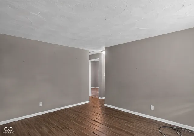Photo 4 of Single family home for sale at 4933 E 39th Street, Indianapolis, IN 46226 | MLS# 22107906 | Listing updated on 2026-09-12