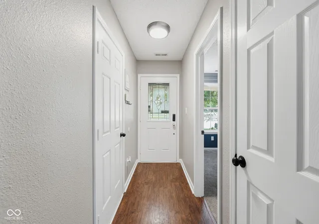 Photo 2 of Sale Pending at 10216 Clear Sky Dr, Avon, IN 46123 | MLS# 22108001 | Listing updated on 2026-09-13