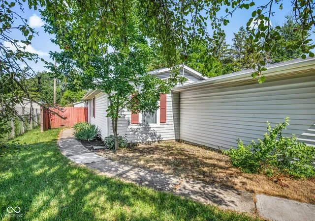 Photo 3 of Single family home for sale at 4630 N Richardt Ave, Indianapolis, IN 46226 | MLS# 22108036 | Listing updated on 2026-10-08